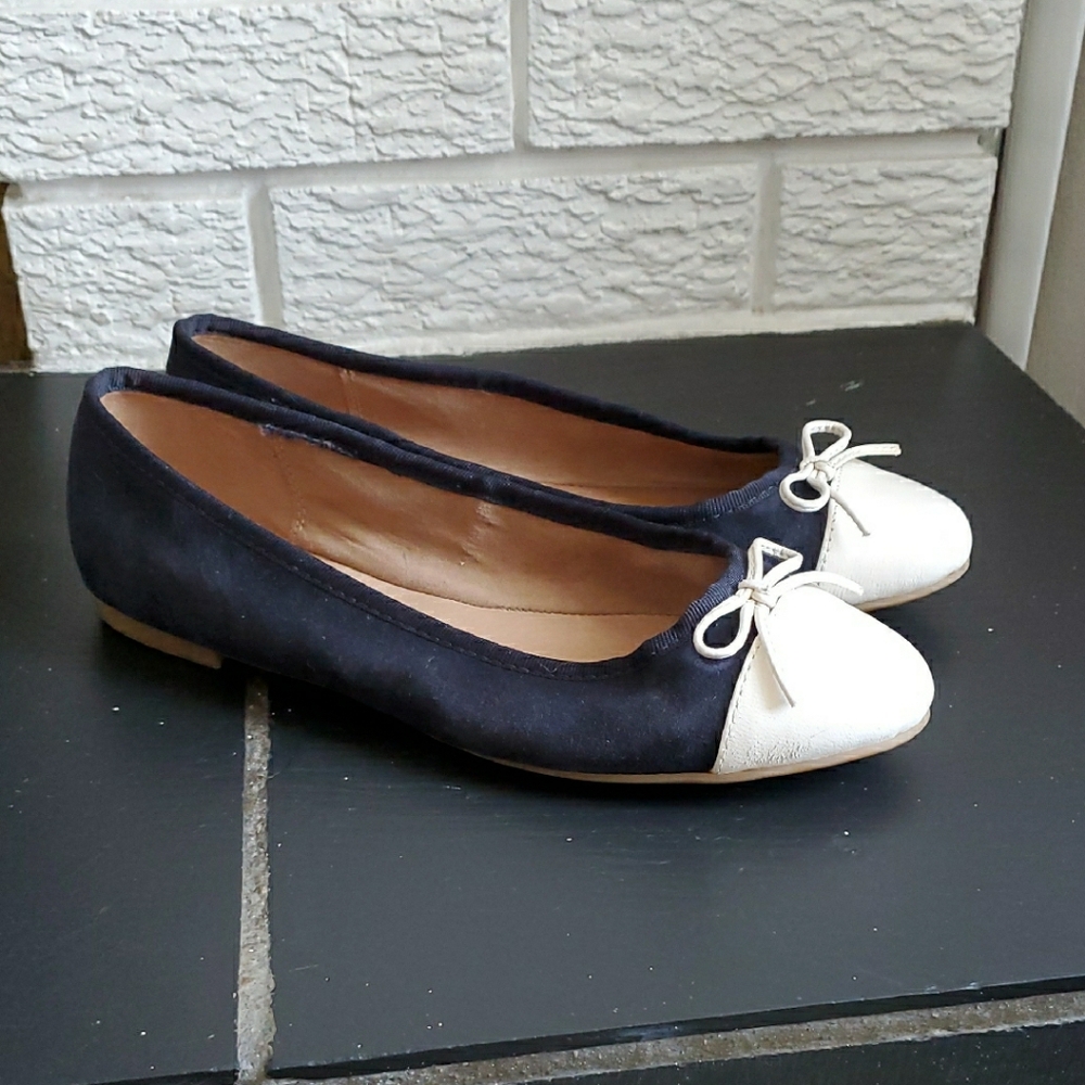 Next Women's Elegant Navy Blue White Front Bow Cap Toe Flats Sz 7.5 Balletcore